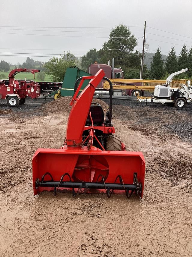 Image of Massey Ferguson GC2300 equipment image 2