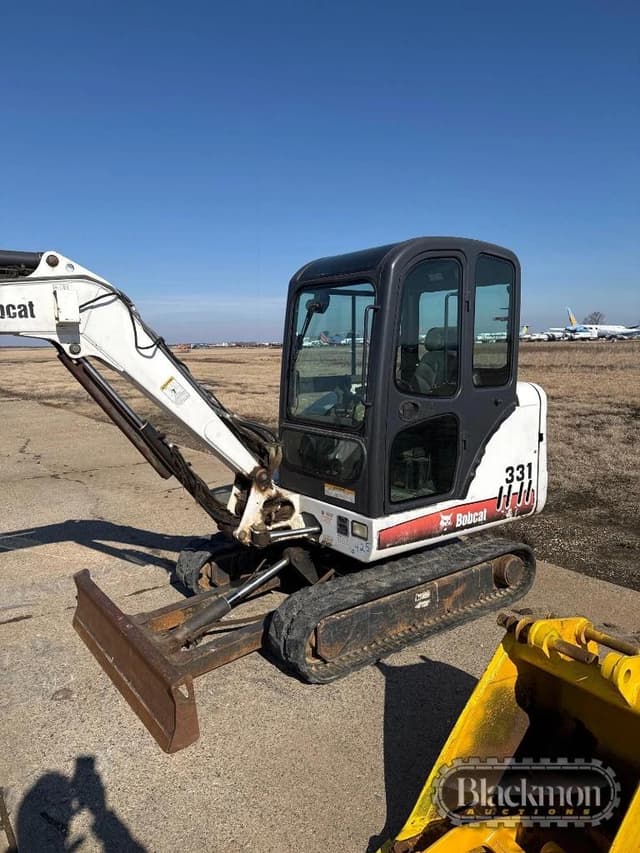 Image of Bobcat 331 equipment image 1