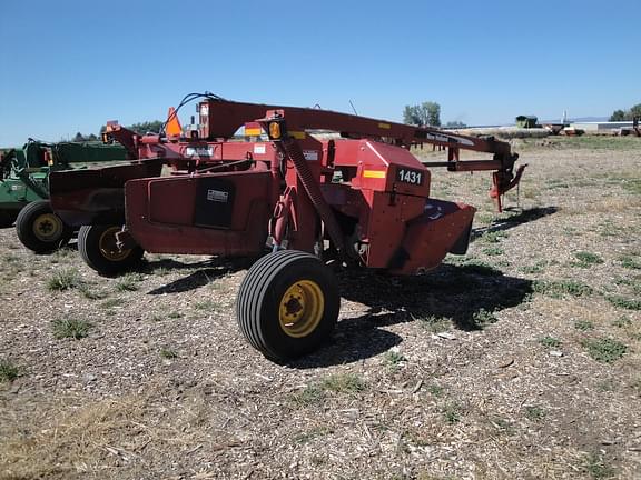 Image of New Holland 1431 equipment image 3