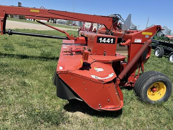 Image of New Holland 1441 equipment image 2