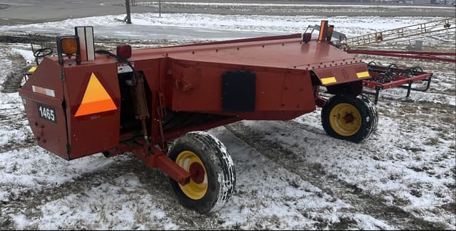 Image of New Holland 1465 equipment image 3
