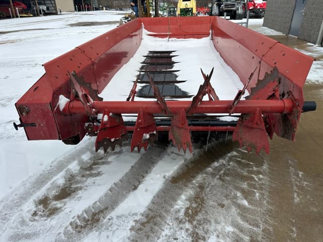 Image of New Holland 155 equipment image 3