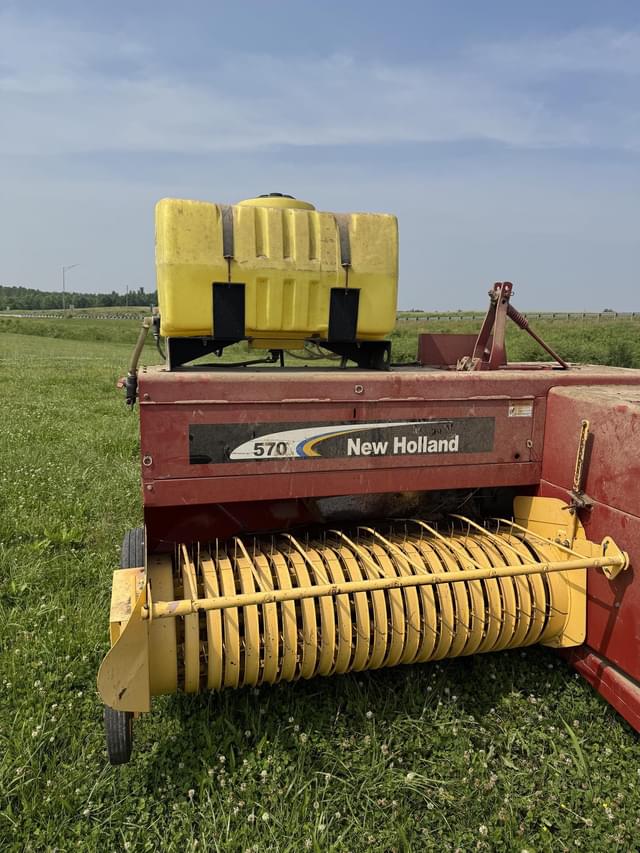 Image of New Holland 570 equipment image 1
