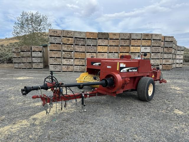Image of New Holland 580 equipment image 3