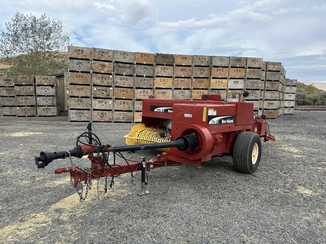 Image of New Holland 580 equipment image 2