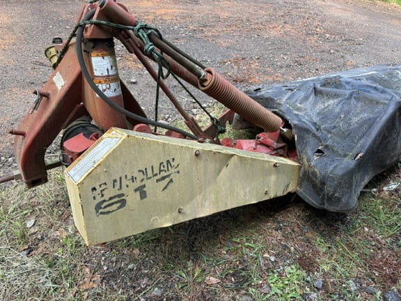 2008 New Holland 617 Equipment Image0