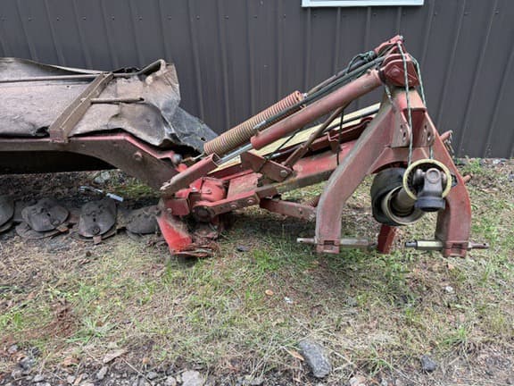 Image of New Holland 617 equipment image 2