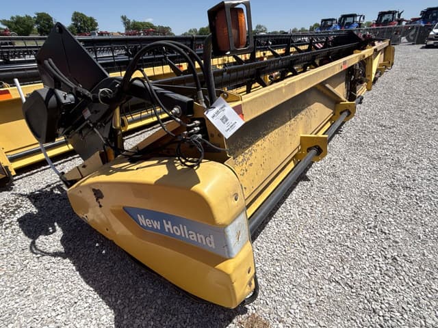 Image of New Holland 74C-35F equipment image 4