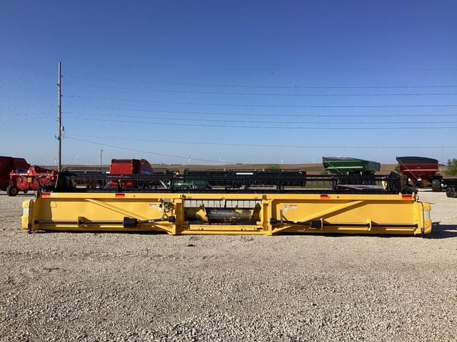 Image of New Holland 74C equipment image 3