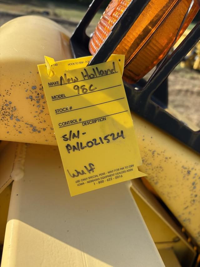 Image of New Holland 98C equipment image 4