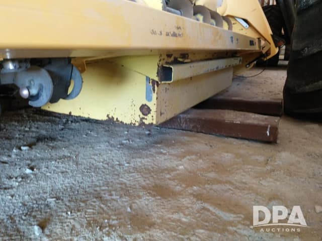 Image of New Holland 98C equipment image 3
