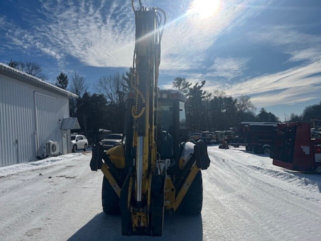 Main image New Holland B95B