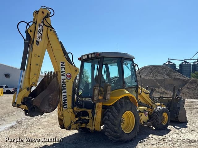 Image of New Holland B95B equipment image 4