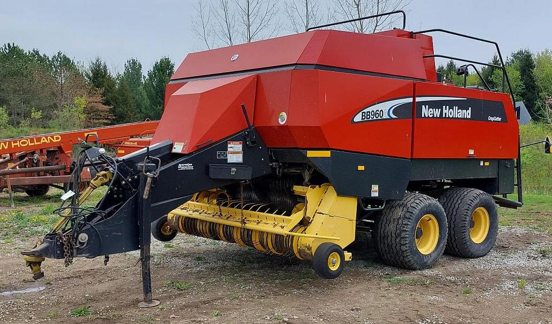 Image of New Holland BB960 Primary image