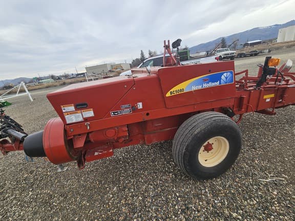 Image of New Holland BC5080 equipment image 1