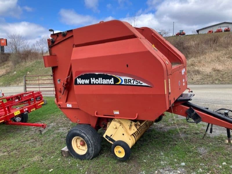 Image of New Holland BR7050 Image 0