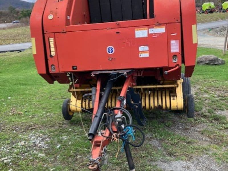 Image of New Holland BR7050 Image 1