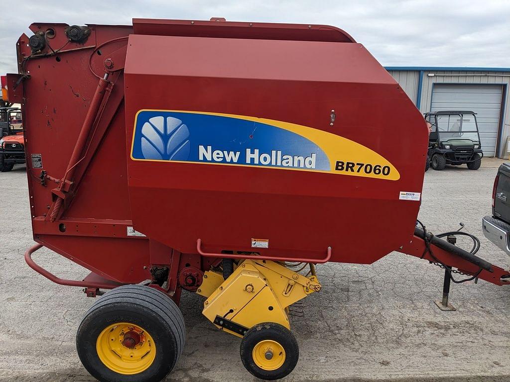 Image of New Holland BR7060 Primary image