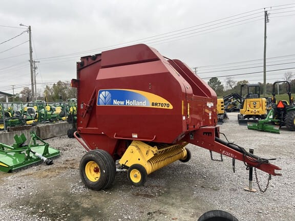 Main image New Holland BR7070