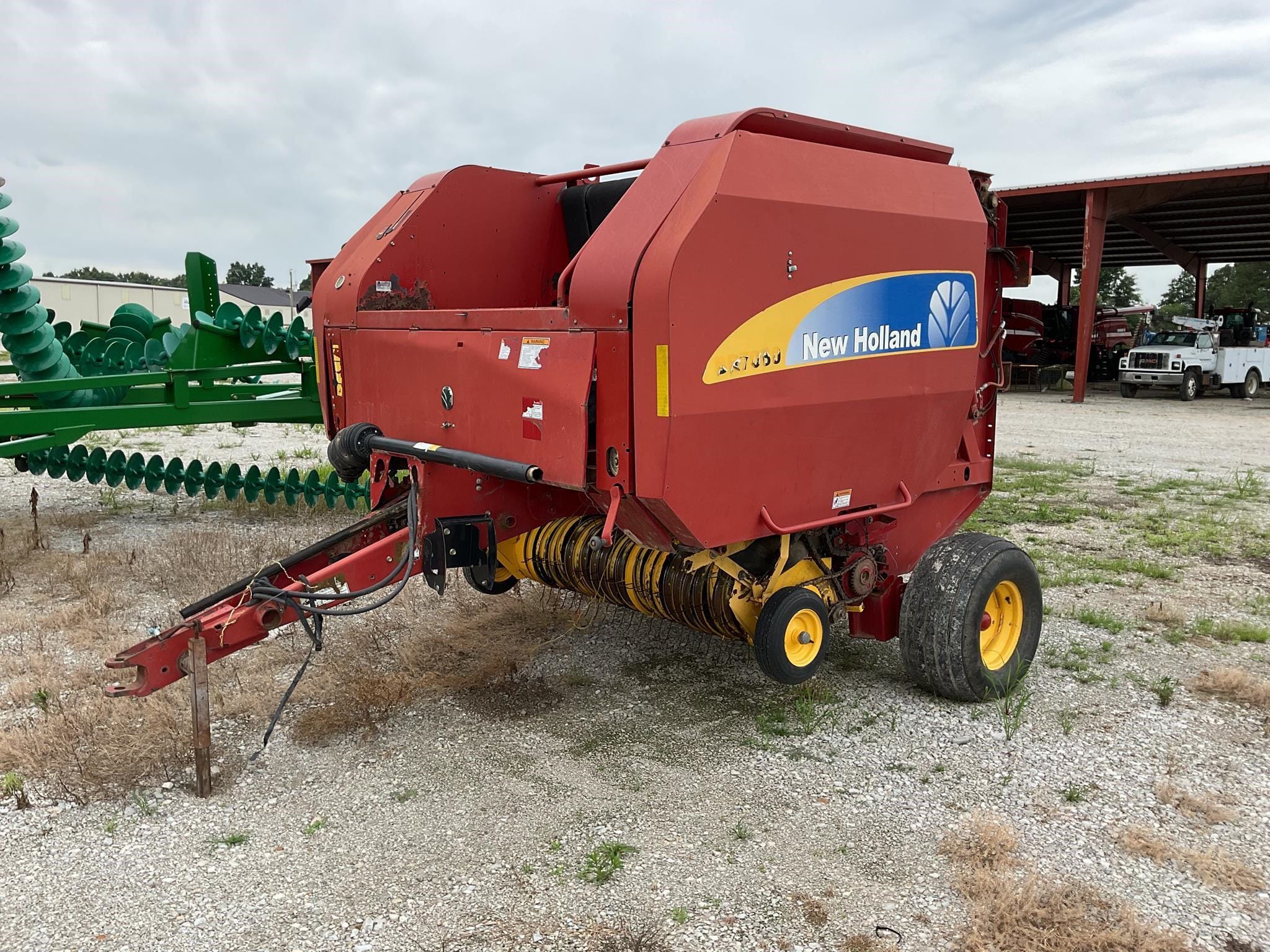 2008 New Holland BR7080 Equipment Image0