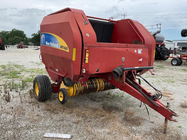 Image of New Holland BR7080 equipment image 1