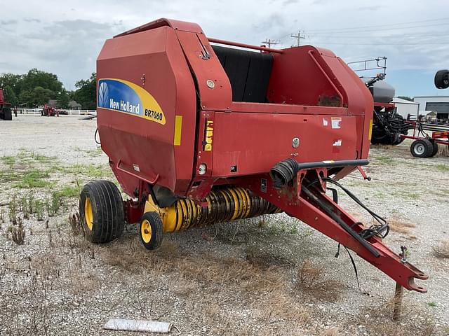 Image of New Holland BR7080 equipment image 1