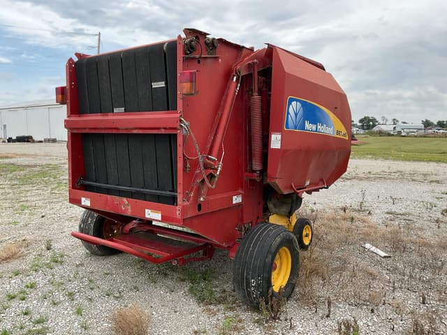 Image of New Holland BR7080 equipment image 2