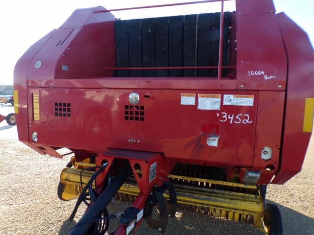 Image of New Holland BR7090 equipment image 2