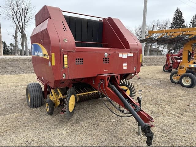 Image of New Holland BR7090 equipment image 1