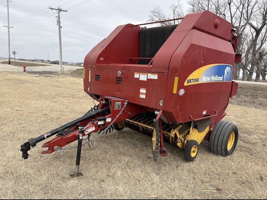 2008 New Holland BR7090 Equipment Image0
