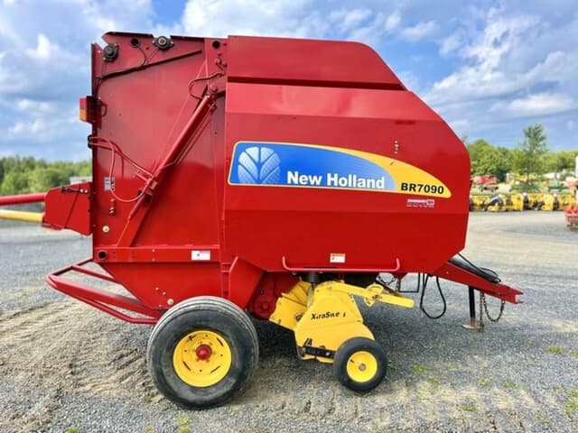 Image of New Holland BR7090 equipment image 3