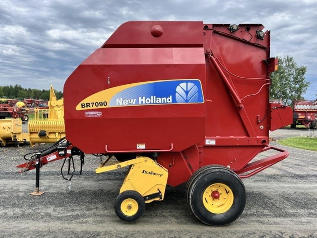 Image of New Holland BR7090 Primary image