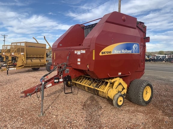 Main image New Holland BR7090