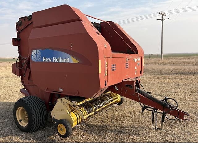 Image of New Holland BR7090 equipment image 3