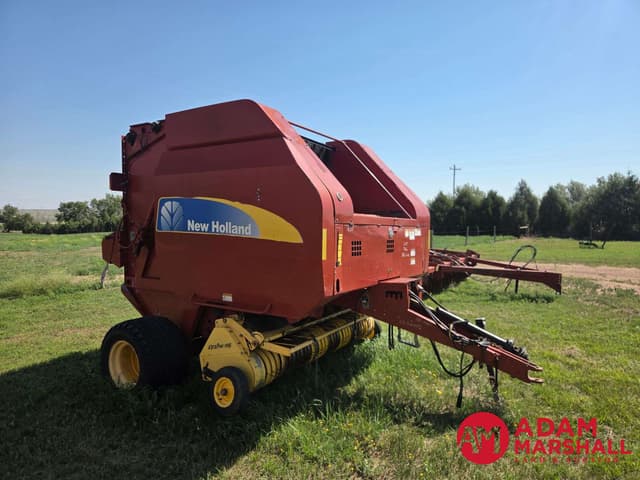 Image of New Holland BR7090 equipment image 1