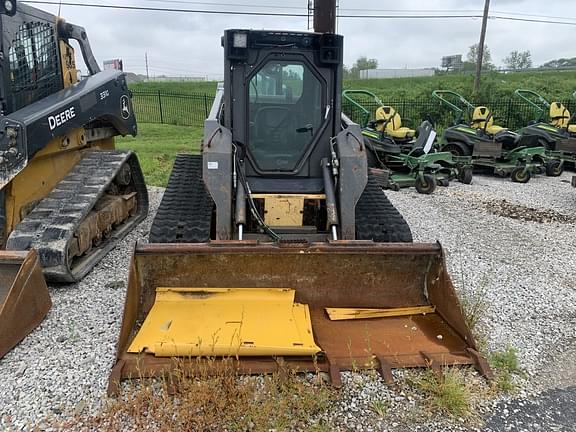 Image of New Holland C185 equipment image 3