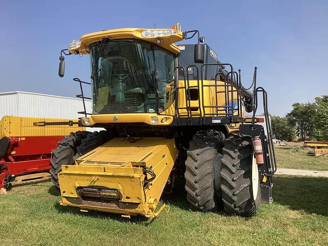 Image of New Holland CR9060 equipment image 3