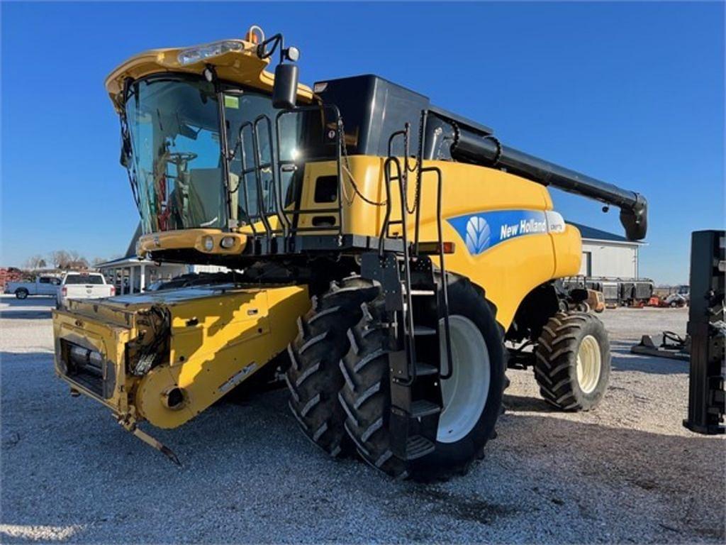 Image of New Holland CR9070 Primary image