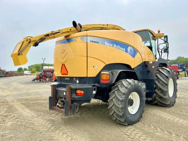 Image of New Holland FR9050 equipment image 4