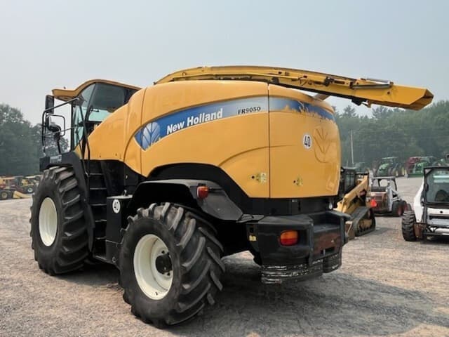 Image of New Holland FR9050 equipment image 4