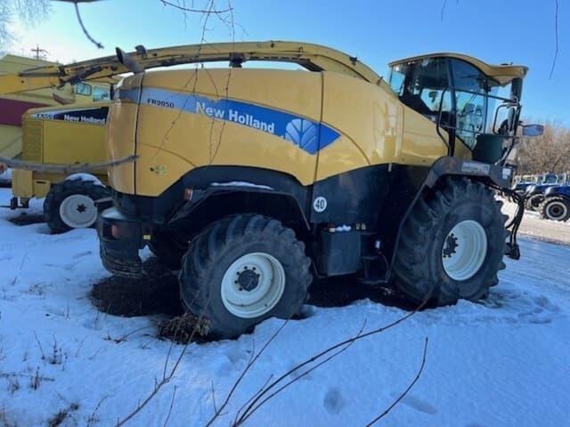 Image of New Holland FR9050 equipment image 2