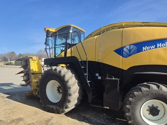 Image of New Holland FR9080 equipment image 2