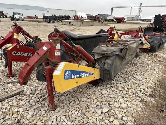 Image of New Holland H6750 equipment image 3