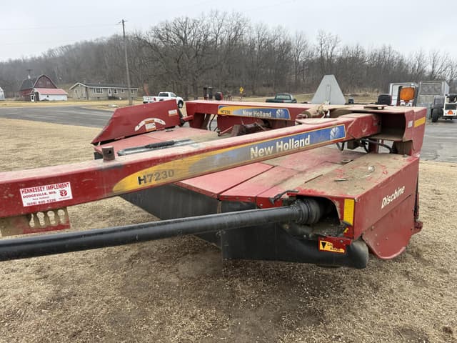 Image of New Holland H7230 equipment image 3