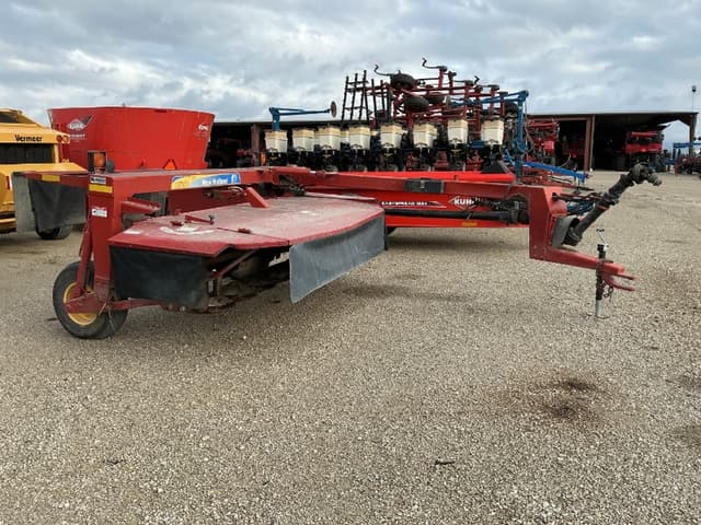 Image of New Holland H7330 equipment image 1