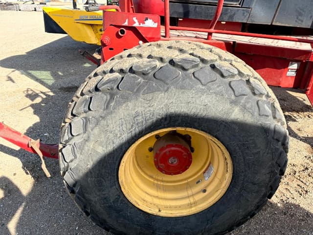 Image of New Holland H8080 equipment image 1