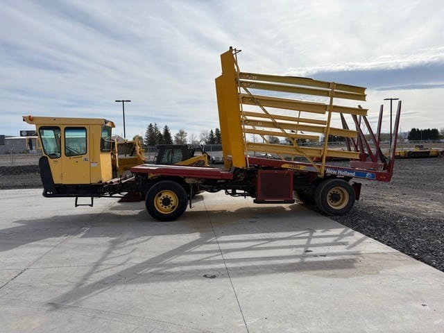 New Holland H9880 Equipment Image0