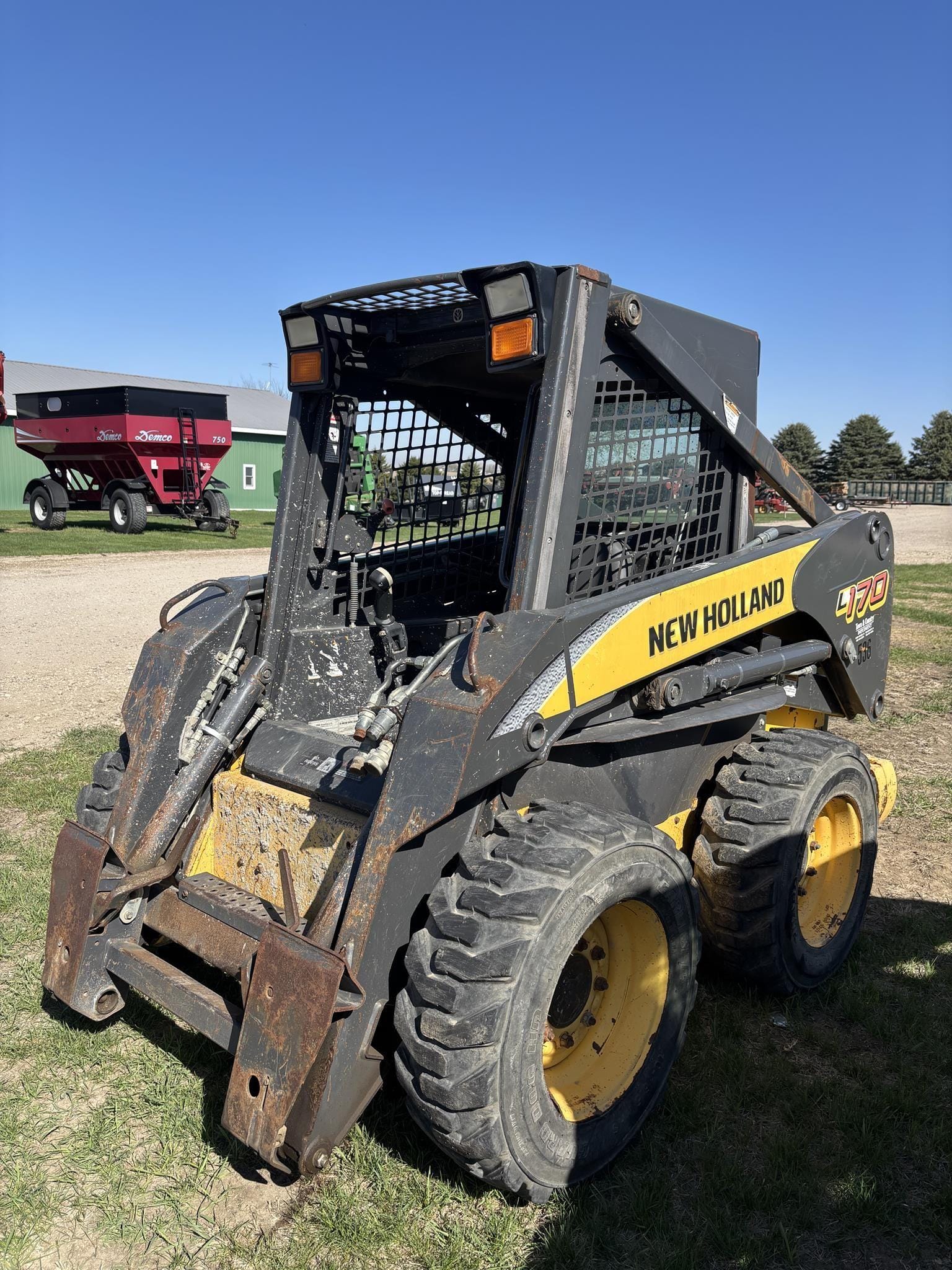 2008 New Holland L170 Equipment Image0