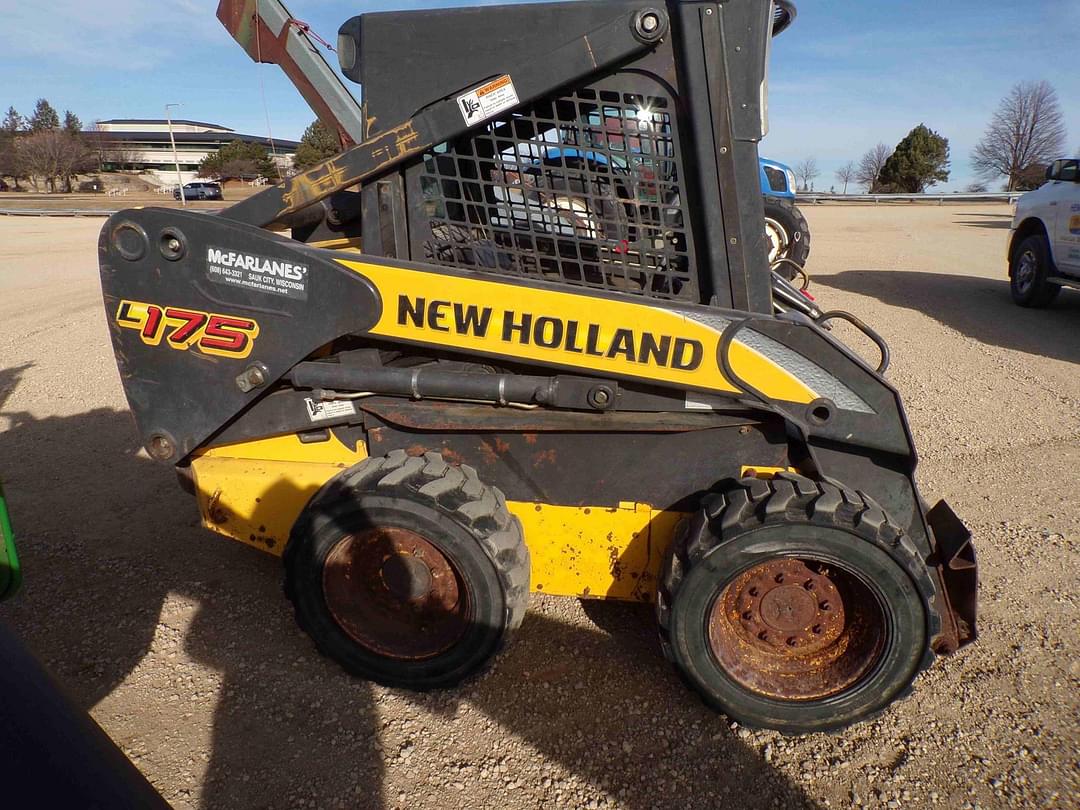 Image of New Holland L175 Primary image