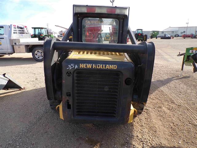 Image of New Holland L175 equipment image 4